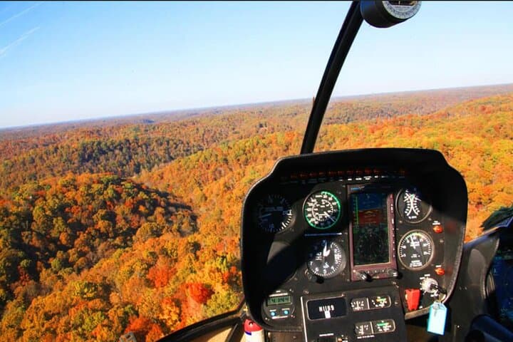 Scenic Helicopter River and Nature Tour over Nashville