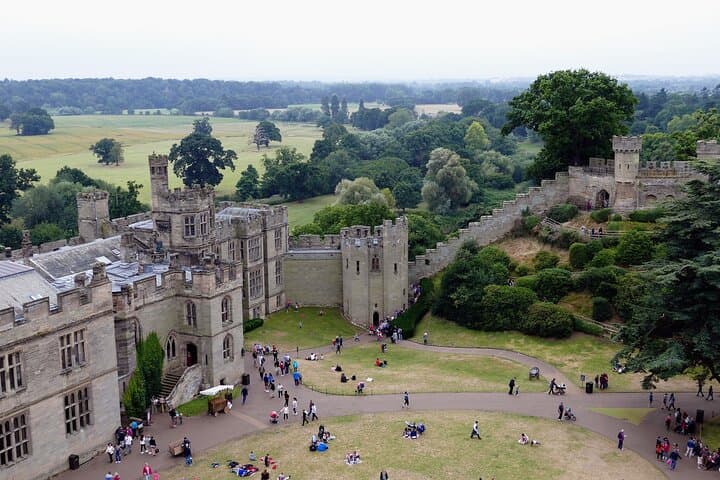 Oxford, Cotswolds & Warwick Castle: Full-Day Private Tour from London