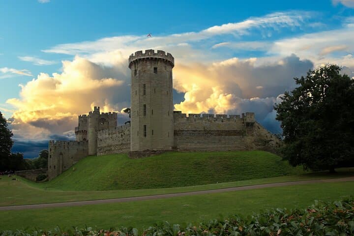Oxford, Cotswolds & Warwick Castle: Full-Day Private Tour from London photo 3