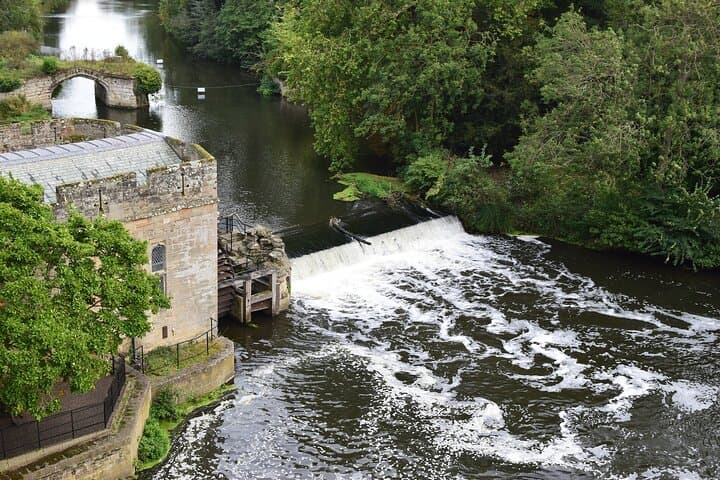 Oxford, Cotswolds & Warwick Castle: Full-Day Private Tour from London photo 5