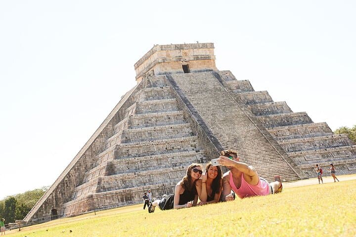 Chichén Itzá, Ik Kil & Valladolid Day Trip from Tulum: Pyramids, Cenotes and Colonial Streets