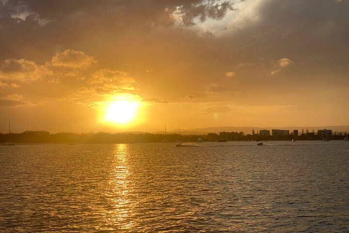 Gold Coast Sunset Sailing Cruise: 2-Hour Wine & Tasting Plate photo 5