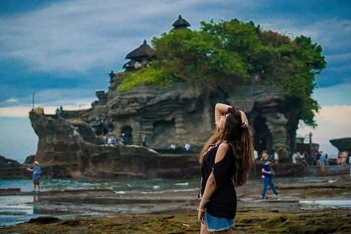 Full-Day Private Cultural Bali Tour from Ubud: Temples, Rice Terraces & Waterfalls photo 1