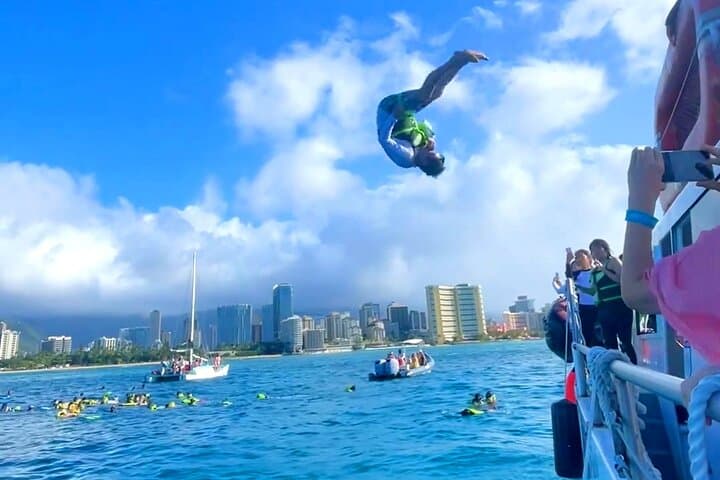 Deluxe Turtle Snorkel Catamaran in Waikiki — Snorkel, SUP & Sea Scooters photo 6