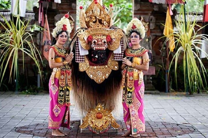 Private Ubud Day Tour: Temples, Rice Terraces & Monkey Forest photo 5