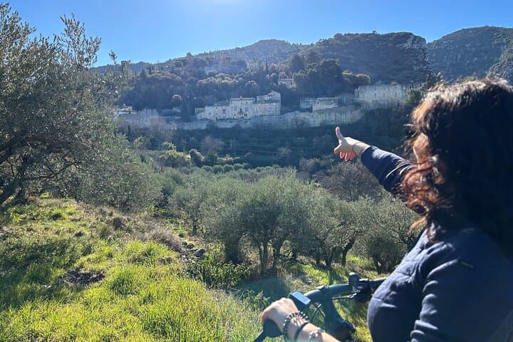 Full-Day E-Bike Tour in Luberon from Aix-en-Provence: Villages, Vines & Views photo 2