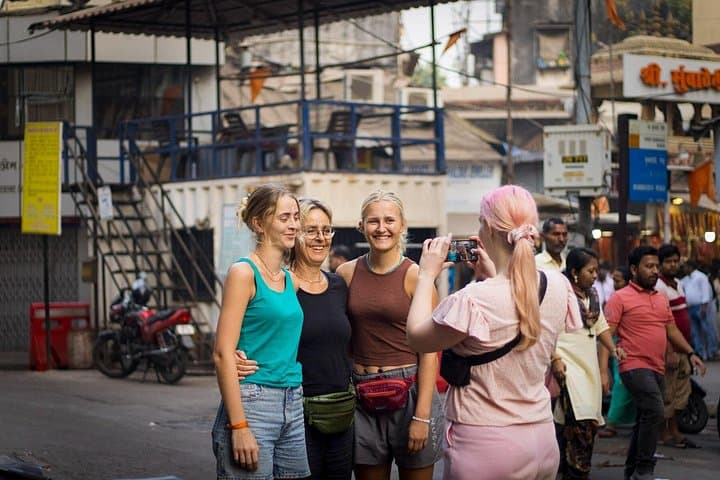 Early-Morning Mumbai Bicycle Tour: Gateway of India to Sassoon Dock photo 3
