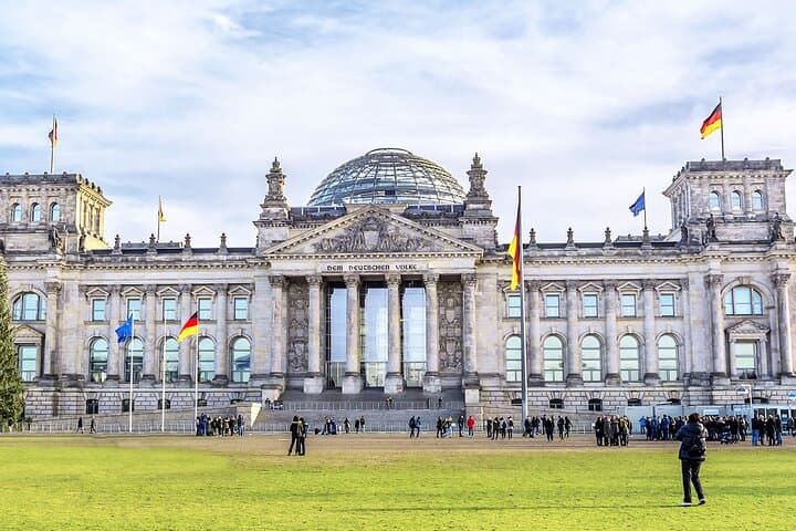 Berlin Self-Guided Audio Walking Tour — Museum Island to East Side Gallery photo 3