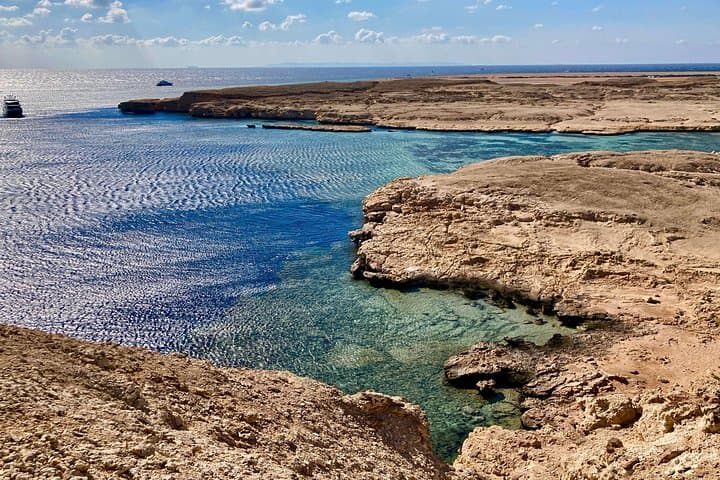 Ras Mohammed & Magic Lake Half-Day Tour from Sharm El Sheikh — Snorkel Mangroves and the Earthquake Crack photo 4