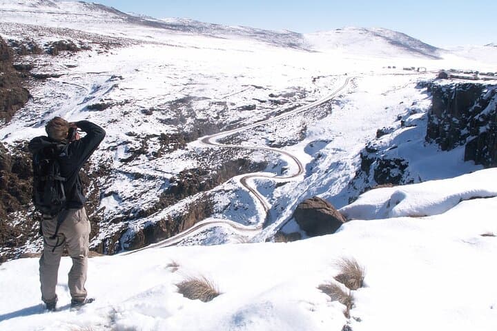 Sani Pass Day Tour: 4x4 Adventure to the Roof of the Drakensberg