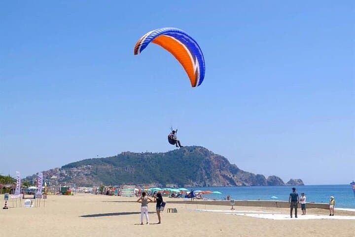 Tandem Paragliding Over Cleopatra Beach: Alanya's Longest Coastal Flight photo 3