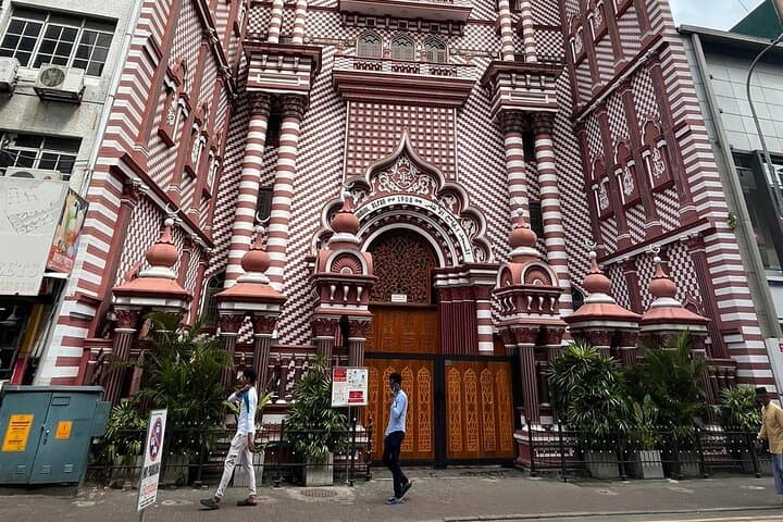 Customize Colombo: 6-Hour Private Vehicle Hire for Self-Guided City Exploration photo 5