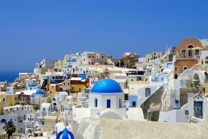Santorini Top Spots Bus Tour: Red Beach, Akrotiri & Oia Sunset in One Day