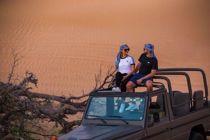 Evening Heritage Safari in Al Marmoom: Vintage G-Class Desert Experience