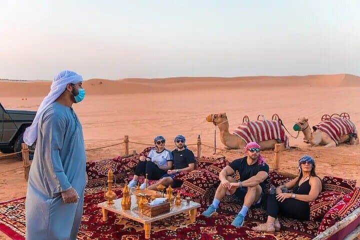 Evening Heritage Safari in Al Marmoom: Vintage G-Class Desert Experience photo 3