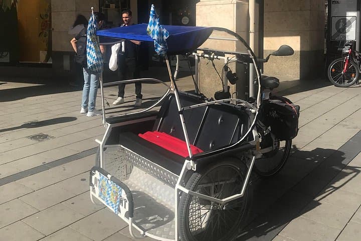 Rikscha Tour in Munich: Historic City Highlights by Bike Rickshaw photo 2