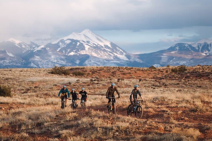 Dead Horse Point Half-Day Guided Mountain Biking — Panoramas, Beginner Trails & Pro Guides
