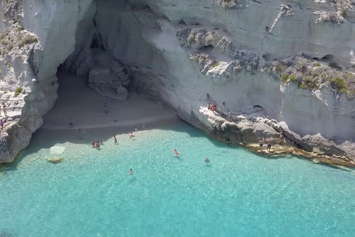 Private 4-Hour Tropea Boat Tour — Costa degli Dei Snorkeling, Caves & Isola Bella photo 2