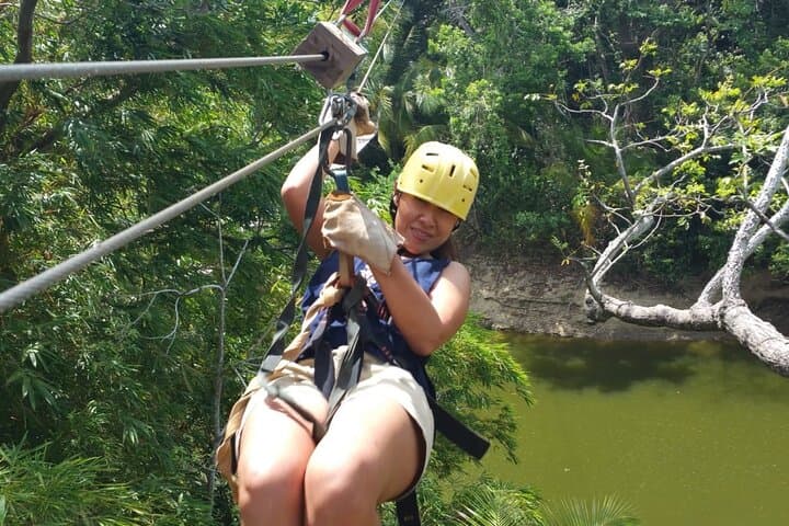 Roatan Private City Tour: Zipline, Monkeys & Sloths photo 2