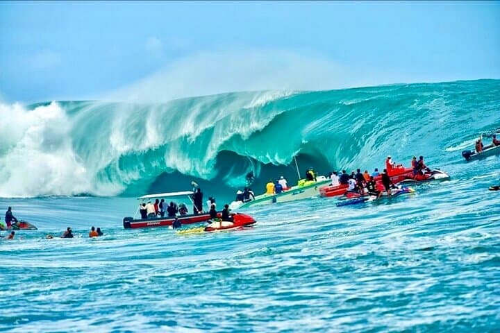 Tahiti Full-Day Island Tour with Paragliding and Teahupo'o Taxi Boat photo 4