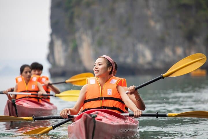 3-Day Halong Bay Cruise & Kayaking: Titop, Sung Sot & Luon Cave Explorer photo 5