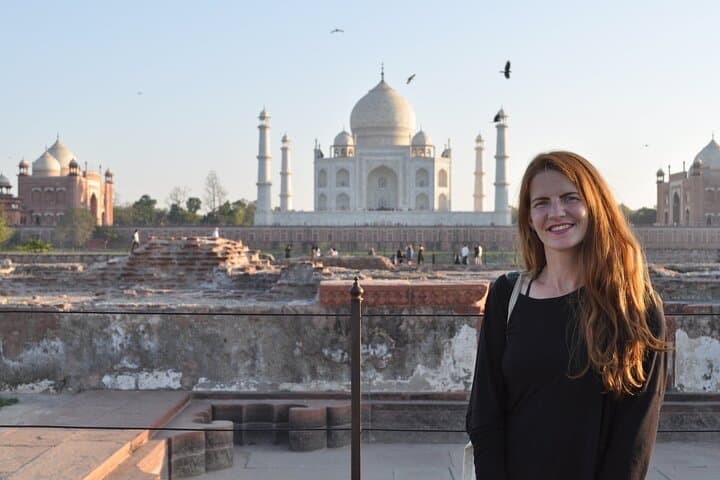 Private Car from Delhi to Taj Mahal: Full-Day Guided Visit