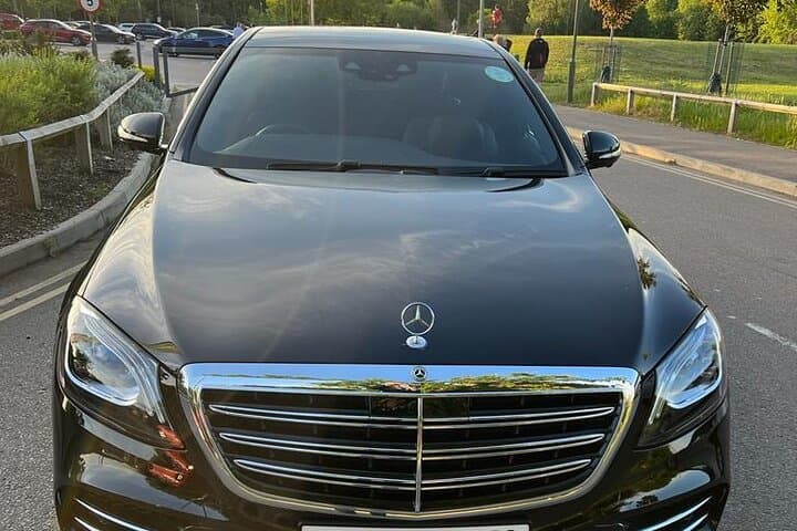 Smooth Shore-to-Sky Private Transfer: Southampton Port to Heathrow Chauffeur Service photo 2