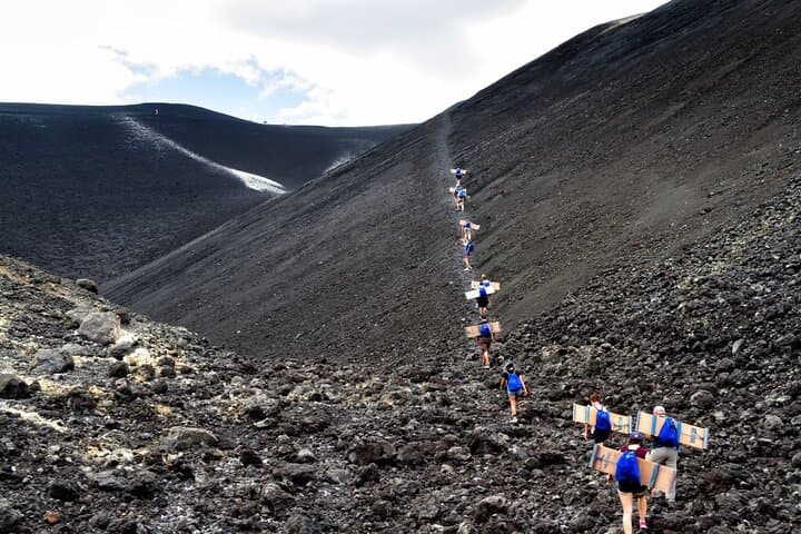 Private Volcano Boarding on Cerro Negro — Sandboard the Fire Slopes Near León photo 4