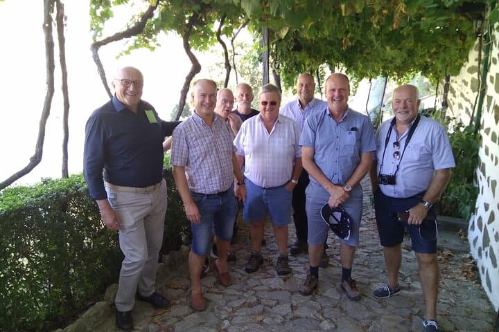 Private Vinho Verde Experience: Manor Tasting & Vineyard Insights near Braga photo 3