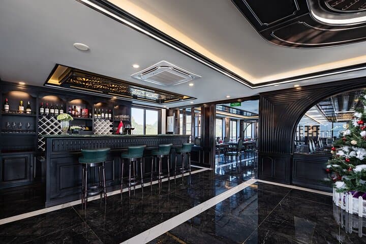 Luxury Overnight Rita Cruise in Halong & Lan Ha Bay from Hanoi photo 3
