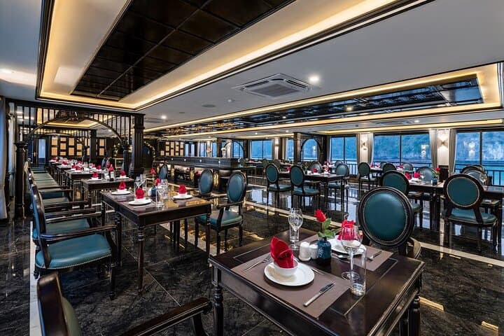 Luxury Overnight Rita Cruise in Halong & Lan Ha Bay from Hanoi photo 5