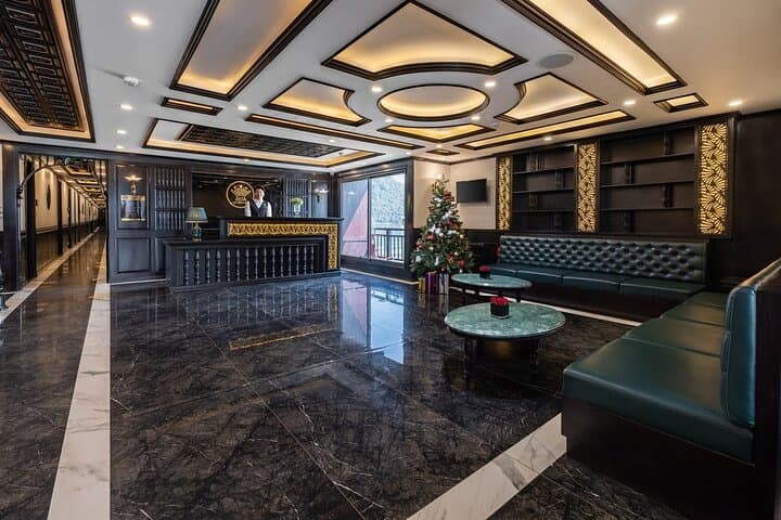 Luxury Overnight Rita Cruise in Halong & Lan Ha Bay from Hanoi photo 2