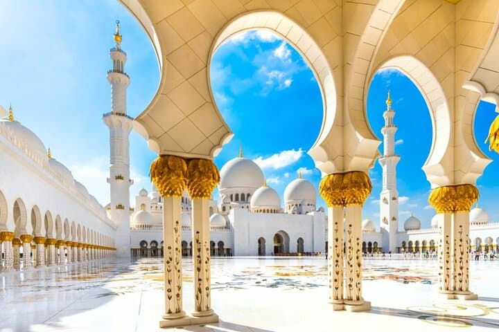 Half-Day Sheikh Zayed Grand Mosque Tour from Dubai — Guided Abu Dhabi Visit