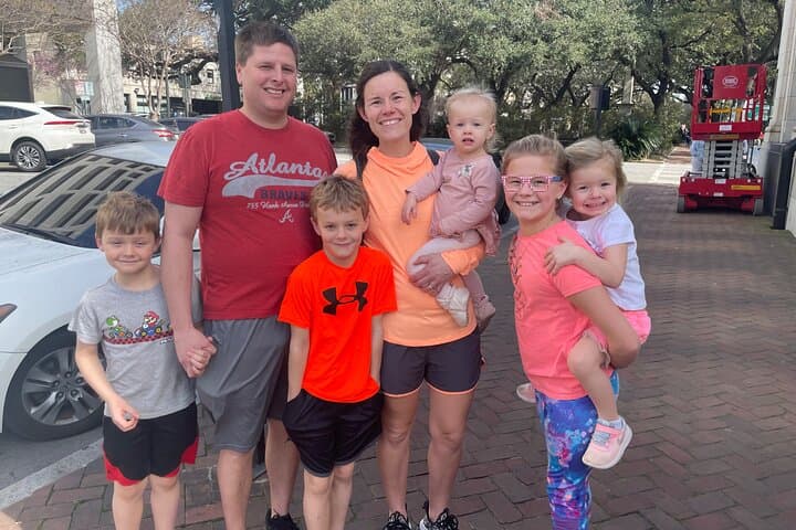 savannah-fun-facts-and-a-snack-walking-historic-downtown-tour