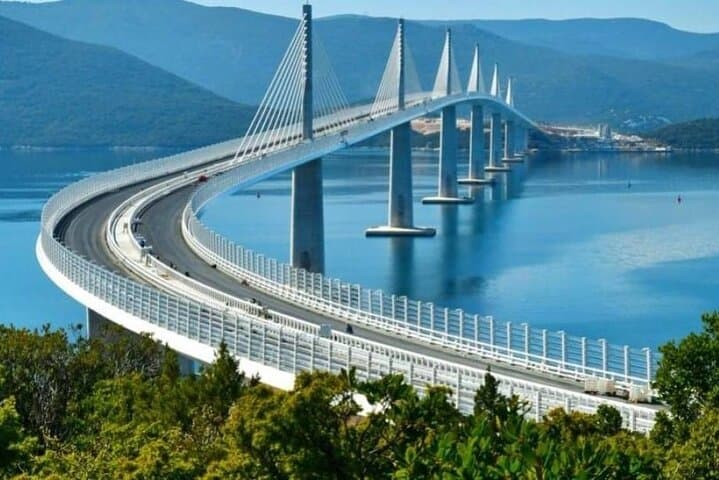 Private Peljesac Peninsula Wine Tour from Split — Ston Oysters & Family Cellars photo 3