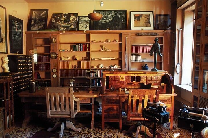 Karen Blixen Museum & Giraffe Centre Half-Day Tour — Nairobi Cultural and Wildlife Combo photo 6