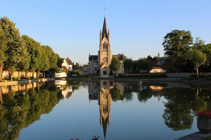 Private Transfer Paris to Reims with 2-Hour Stop in Epernay — Avenue de Champagne