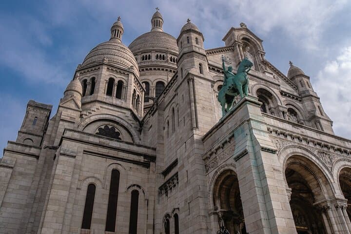 Private Transfer from Bayeux to Paris with a 2‑Hour Stop at the Mémorial de Caen photo 3