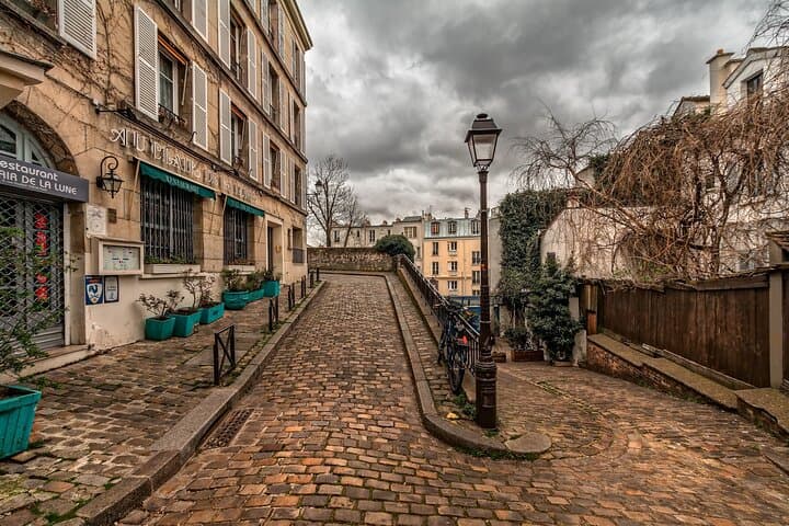 Private Transfer from Bayeux to Paris with a 2‑Hour Stop at the Mémorial de Caen photo 5