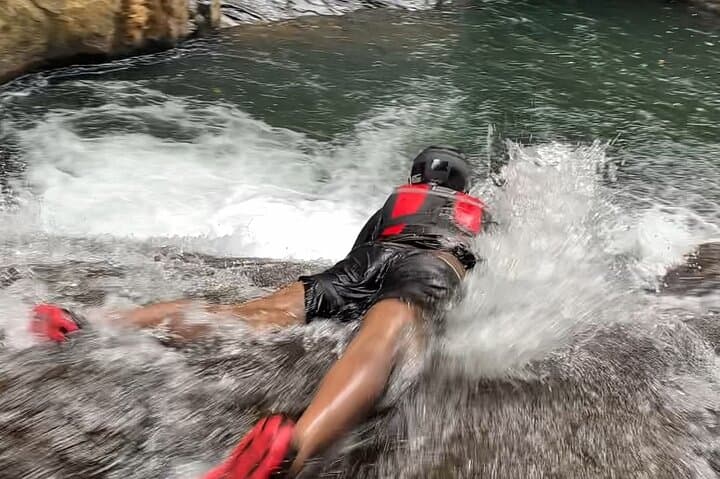 Kitulgala White-Water Rafting and Confidence Jump: Day Trip from Colombo photo 4