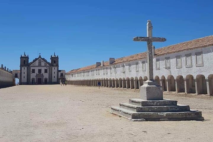 Arrábida & Sesimbra Day Tour from Lisbon: Coastal Cliffs, Beaches & Wine Tasting