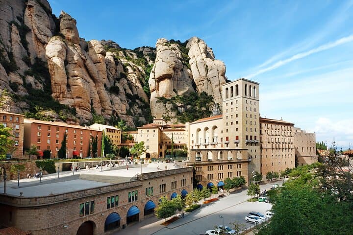 Montserrat Wine Tasting and Montserrat Mountain Day Trip from Barcelona photo 3
