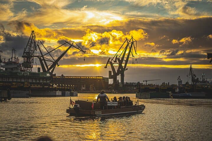 Gdańsk Shipyard Sunset Cruise: 90-Minute Galley Boat Tour on the Motława photo 6