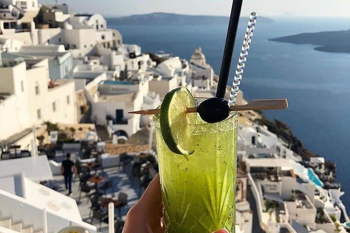 Half-Day Santorini Insta Photo Tour: Private Influencer Spots in Oia & Red Beach photo 4