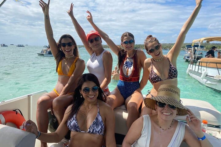 Private Pontoon Tour in San Andrés — Swim, Snorkel & Floating Bar Experience photo 6