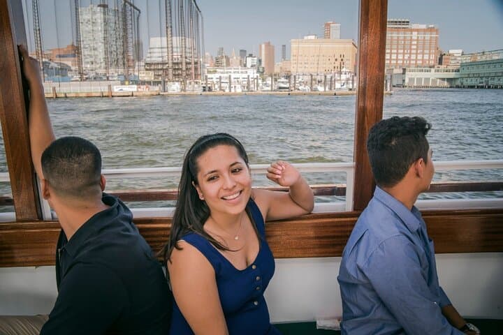 Explore New York's Landmarks from a Classic Yacht photo 5