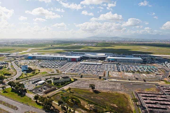 Cape Town Airport Private Transfers: Door-to-Door Transport Guide photo 2