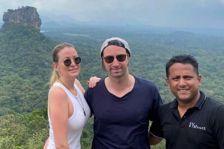 7-Day Private Sri Lanka Tour: Colombo to Sigiriya, Kandy, Nuwara Eliya & Mount Lavinia
