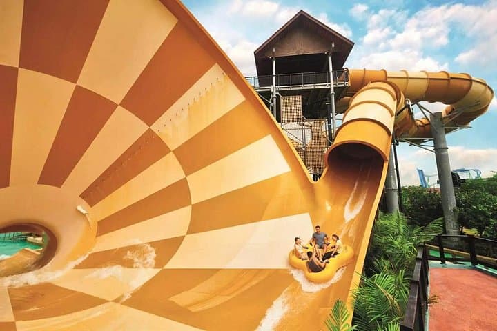 Ride the Waves at Desaru Coast Adventure Waterpark: Admission Guide photo 3