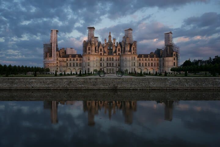 Private Full-Day Loire Valley Châteaux Tour from Paris — Chenonceau & Clos Lucé photo 4